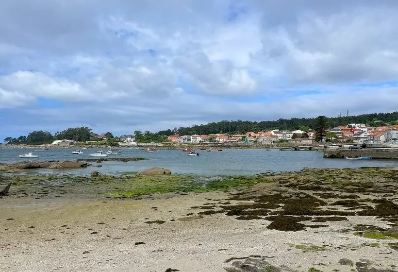 簡易ホテル Complejo Tamanaco Illa de Arousa 3000