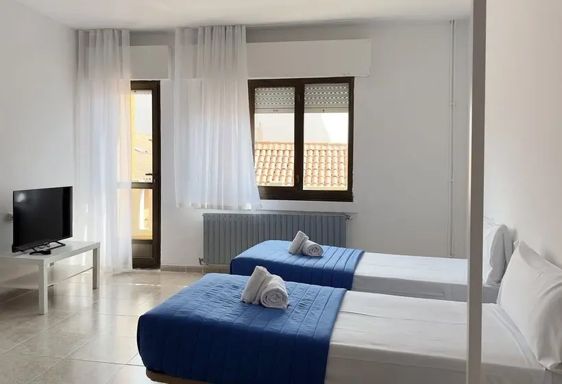簡易ホテル Complejo Tamanaco Illa de Arousa 3000