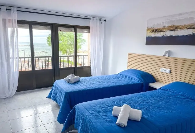 簡易ホテル Complejo Tamanaco Illa de Arousa 3000