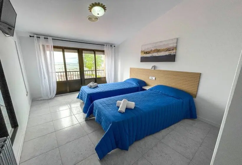 簡易ホテル Complejo Tamanaco Illa de Arousa 3000