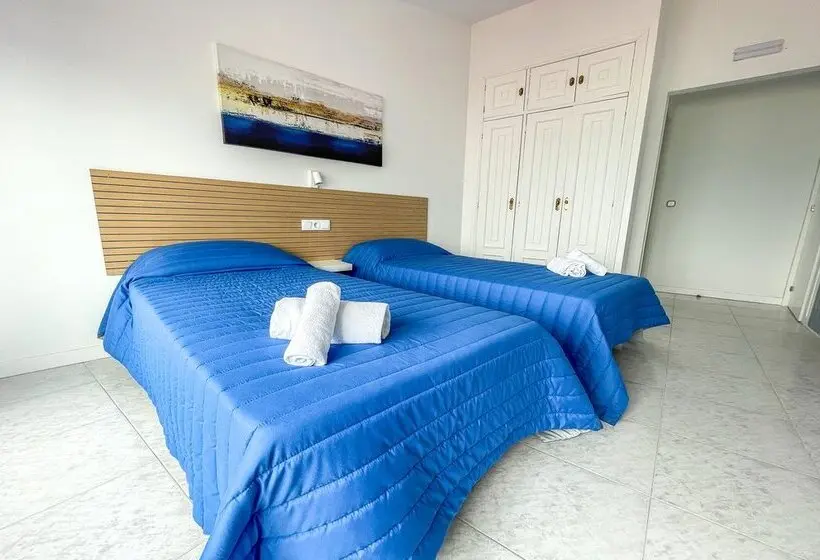 簡易ホテル Complejo Tamanaco Illa de Arousa 3000