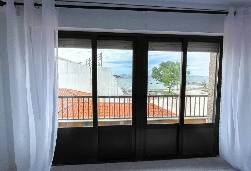 簡易ホテル Complejo Tamanaco Illa de Arousa 3000