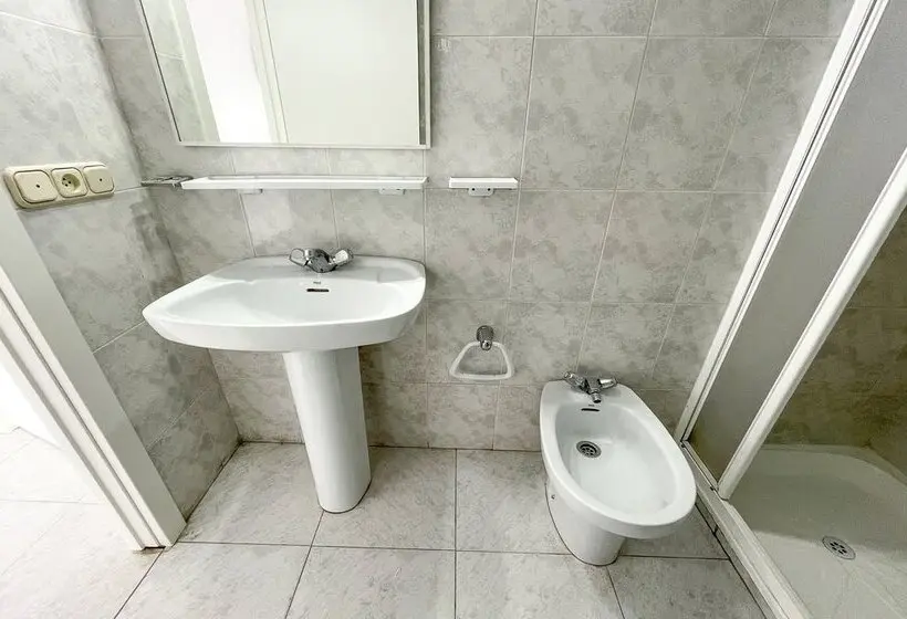 簡易ホテル Complejo Tamanaco Illa de Arousa 3000