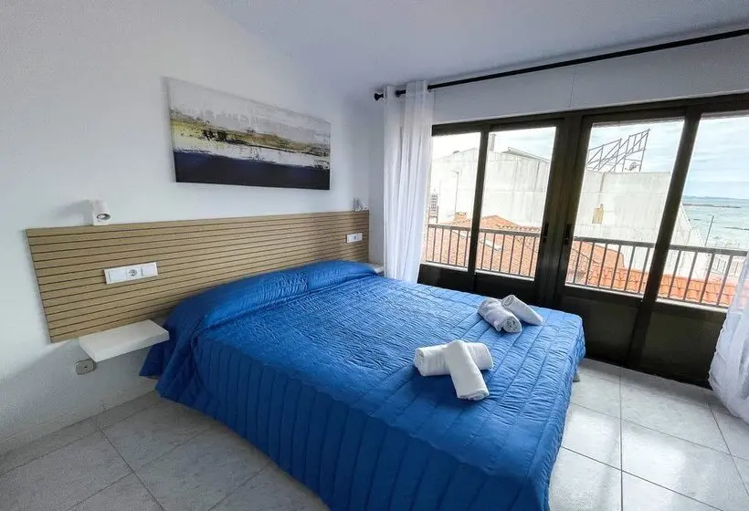 簡易ホテル Complejo Tamanaco Illa de Arousa 3000