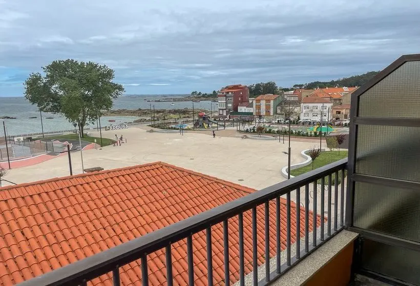 簡易ホテル Complejo Tamanaco Illa de Arousa 3000
