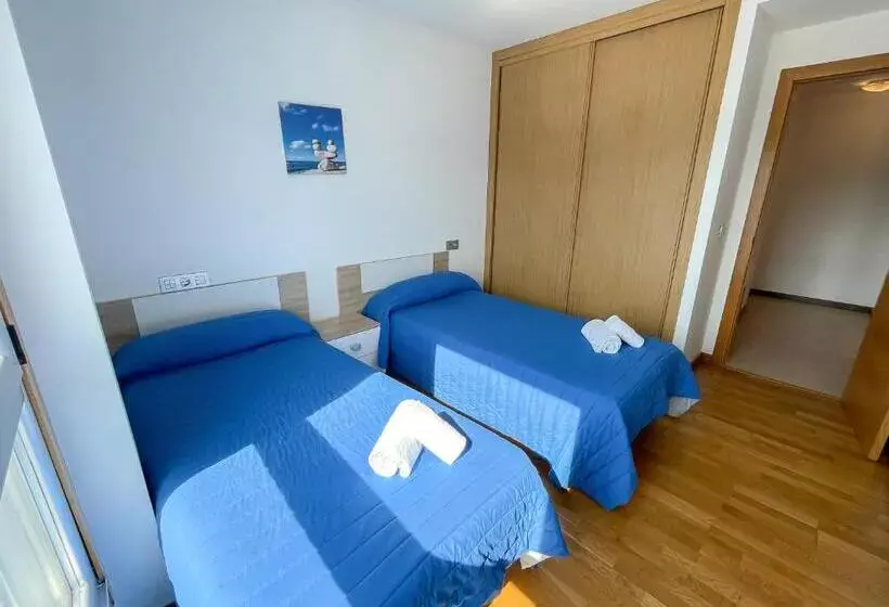 簡易ホテル Complejo Tamanaco Illa de Arousa 3000