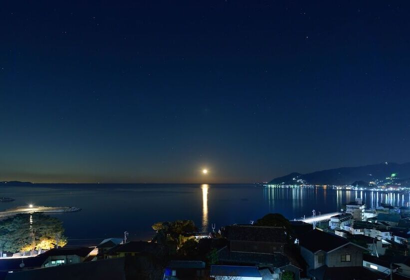 Отель Auberge Fontaine Bleau Atami