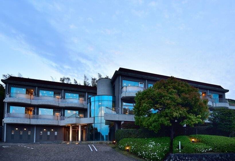 Отель Auberge Fontaine Bleau Atami