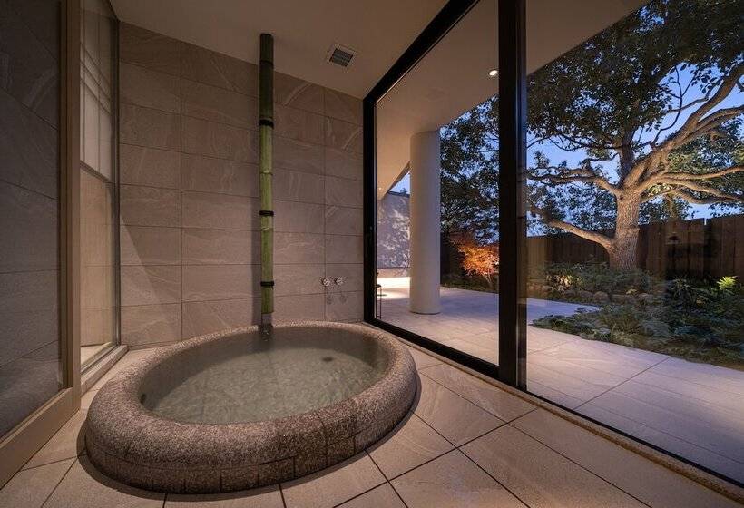 Отель Auberge Fontaine Bleau Atami