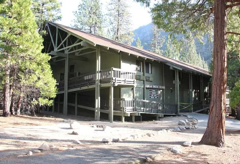 ホテル Cedar Grove Lodge