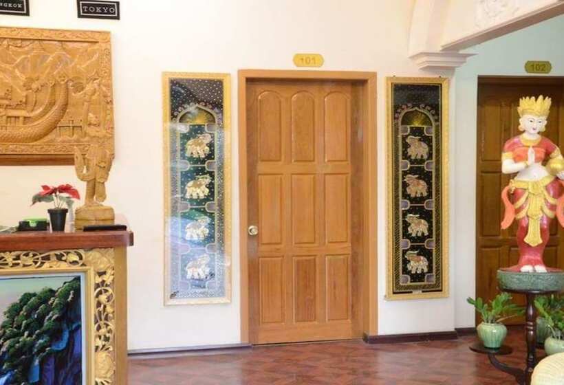 هتل Mandalay Kandawgyi Inn