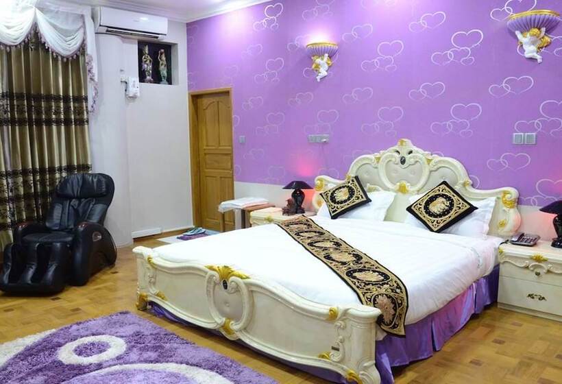 هتل Mandalay Kandawgyi Inn