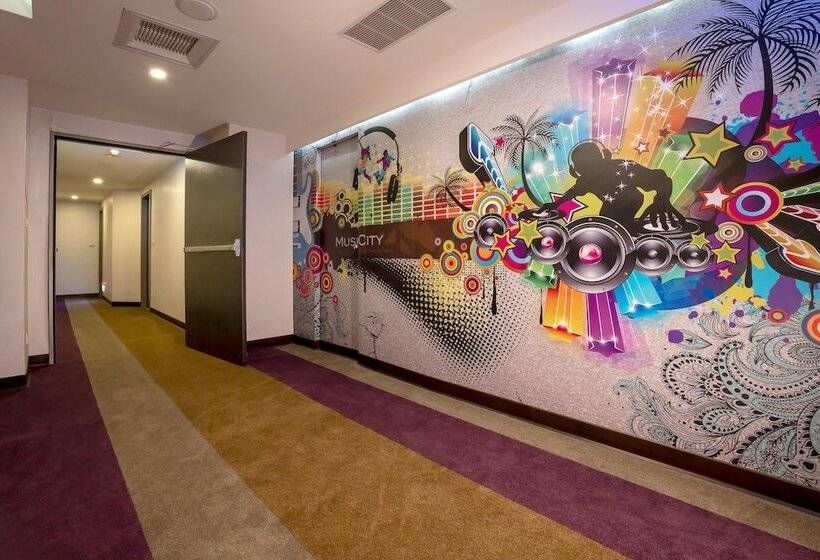 The Cloud Hotel Zhongli Branch