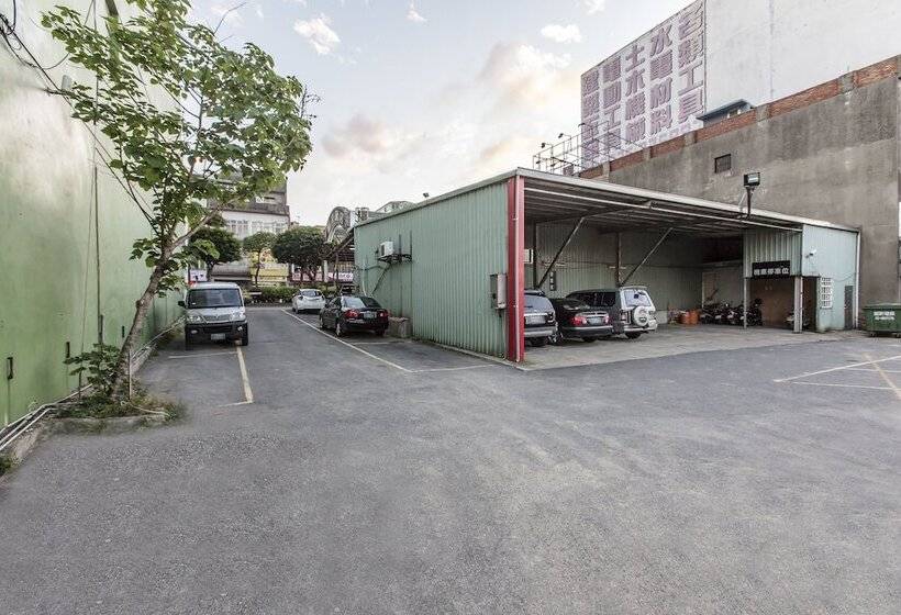 The Cloud Hotel Zhongli Branch