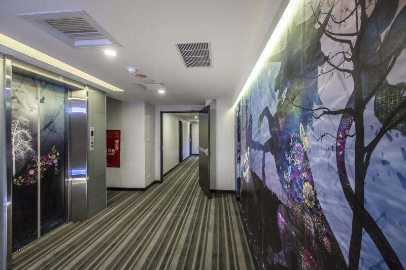 The Cloud Hotel Zhongli Branch