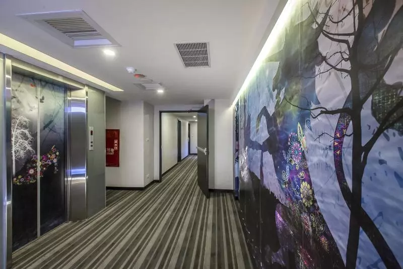 The Cloud Hotel Zhongli Branch