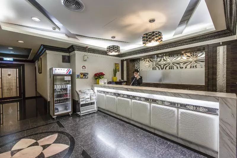 The Cloud Hotel Zhongli Branch
