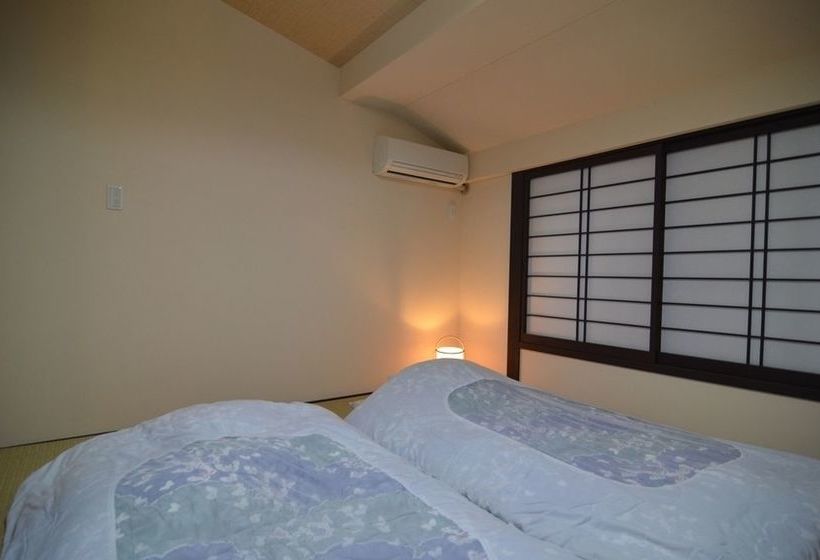 פנסיון Renyoan