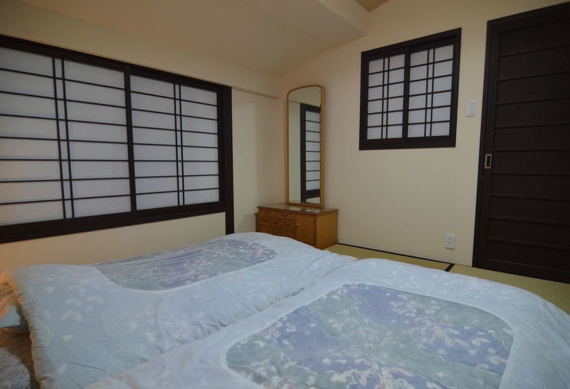 פנסיון Renyoan