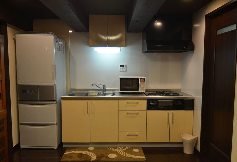 פנסיון Renyoan