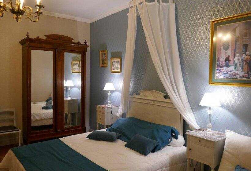Bed and Breakfast Manoir De Tireveste
