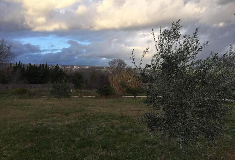 Отель Auberge Les Olivades