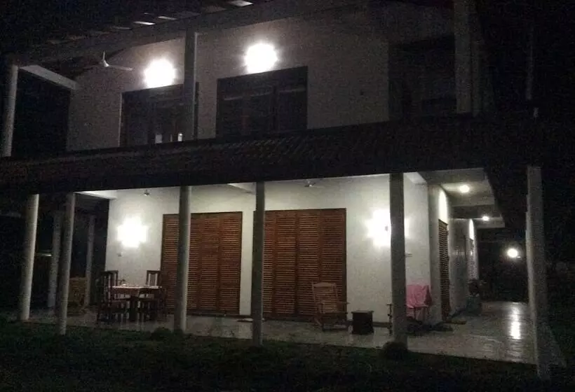 ホテル Beach Villa Lanka