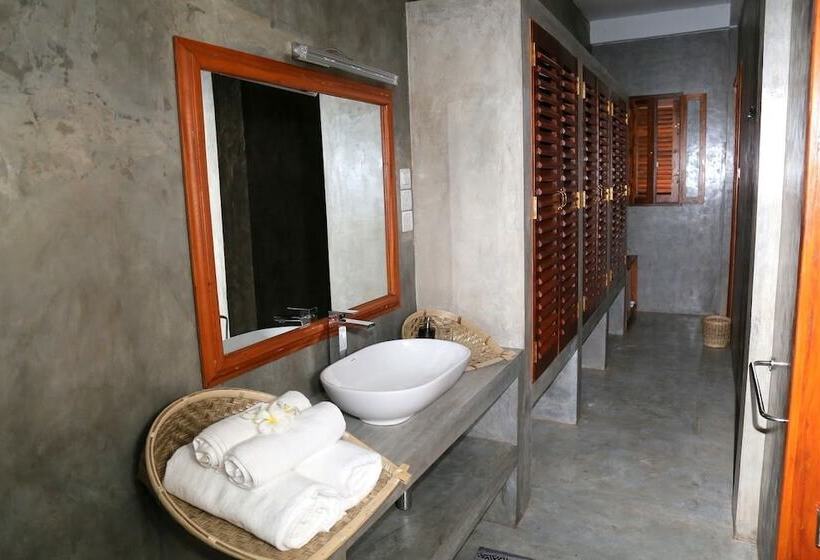 בית מלון כפרי Beach Villa Lanka