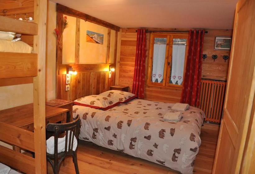 בית מלון כפרי Chalet Des Touristes