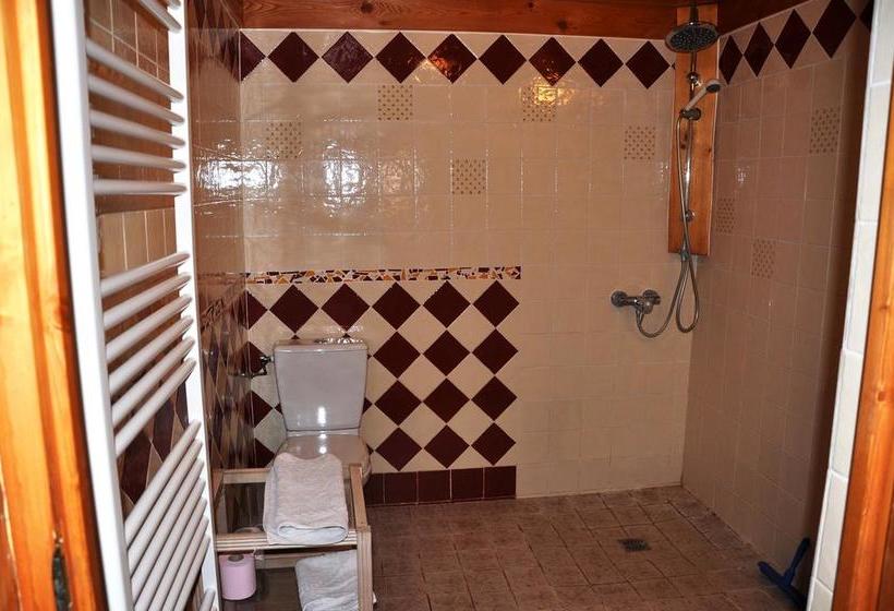 בית מלון כפרי Chalet Des Touristes