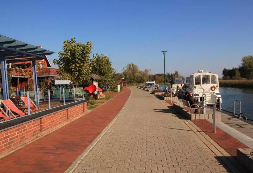 Hotelli Fischerhaus Plau Am See