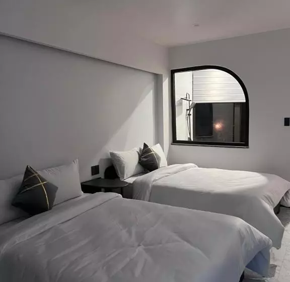 هتل Ht House
