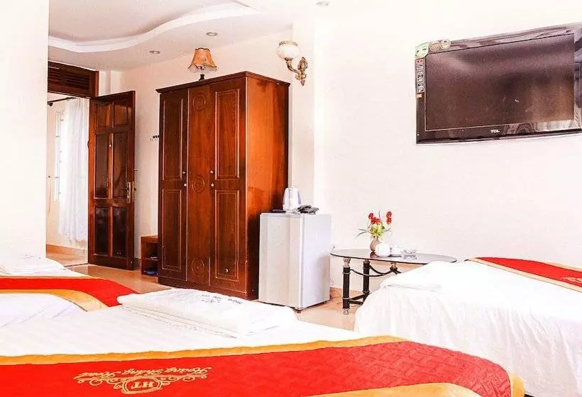 هتل Ht House
