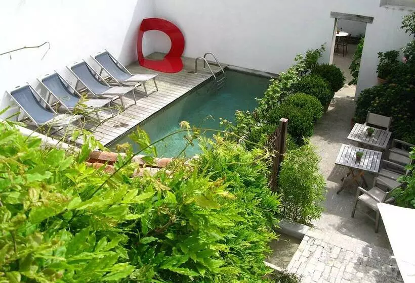 هتل Hôtel Le Sénéchal