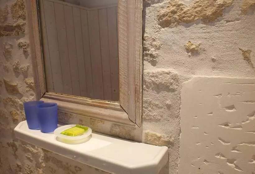 هتل Hôtel Le Sénéchal