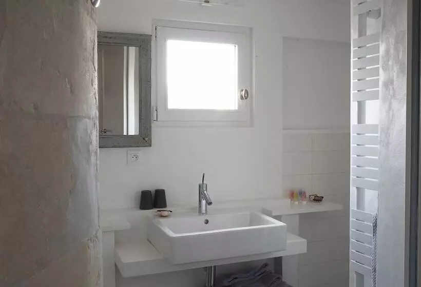 هتل Hôtel Le Sénéchal
