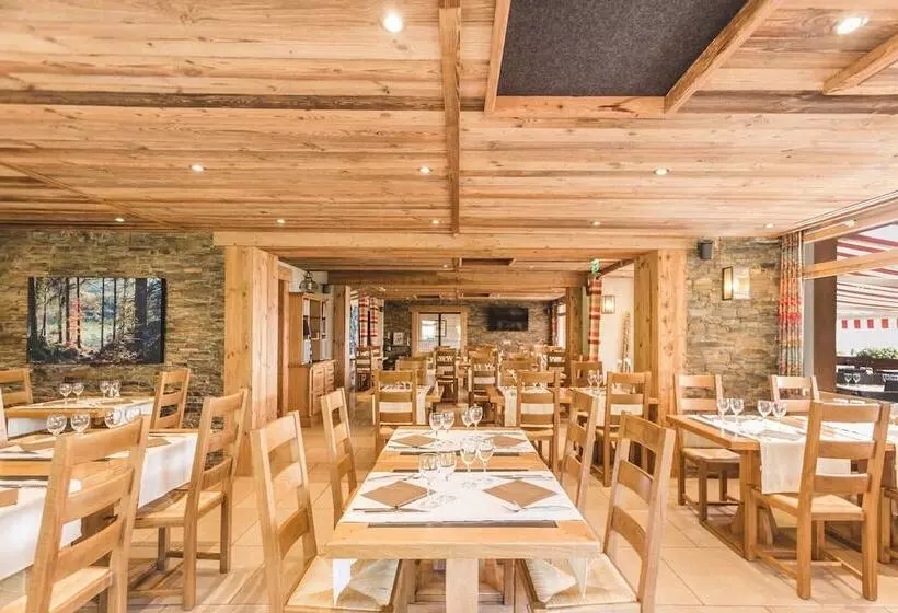 ホテル Hôtel Restaurant Bois Joly