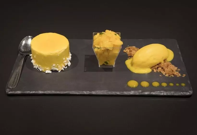 ホテル Hôtel Restaurant Bois Joly