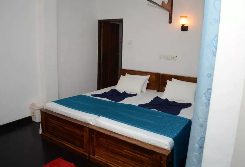 هتل Sun Ray Village Dalawella