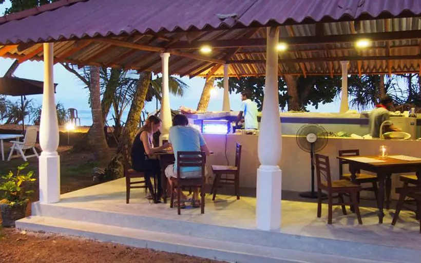 هتل Sun Ray Village Dalawella