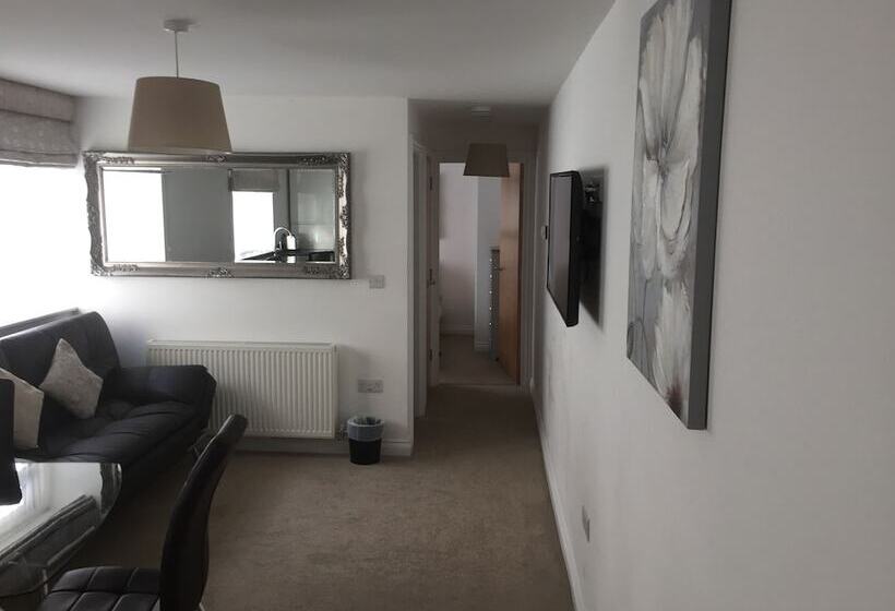 1 Bed Drake S Den By Pureserviced