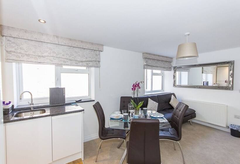 1 Bed Drake S Den By Pureserviced