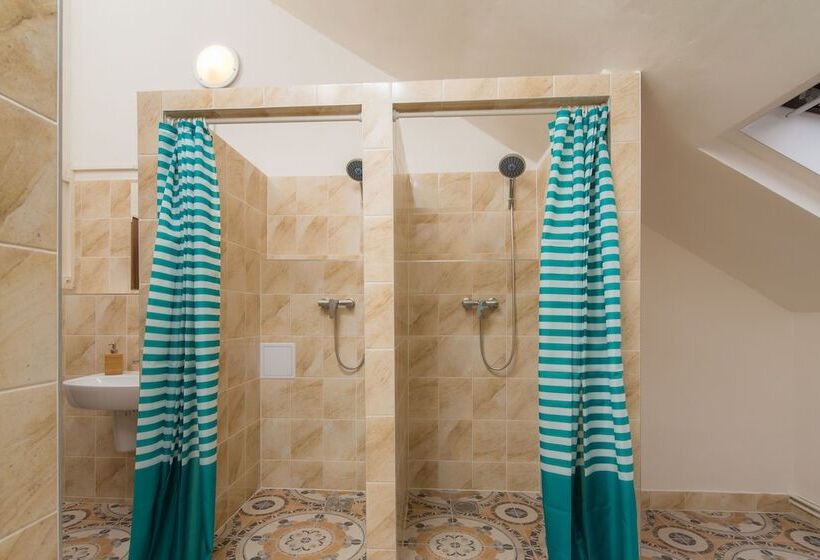 Albergue Easy Housing