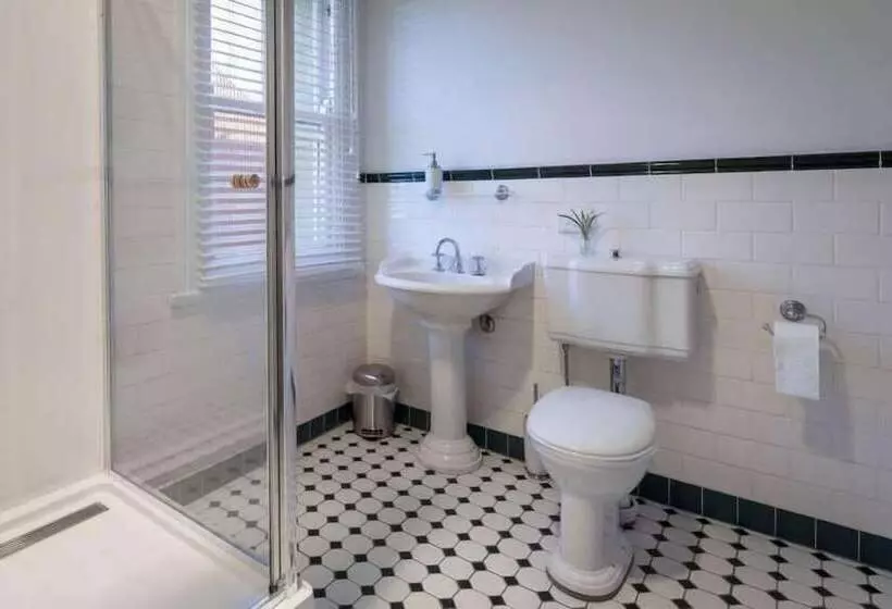 Bathurst Royal Apartments