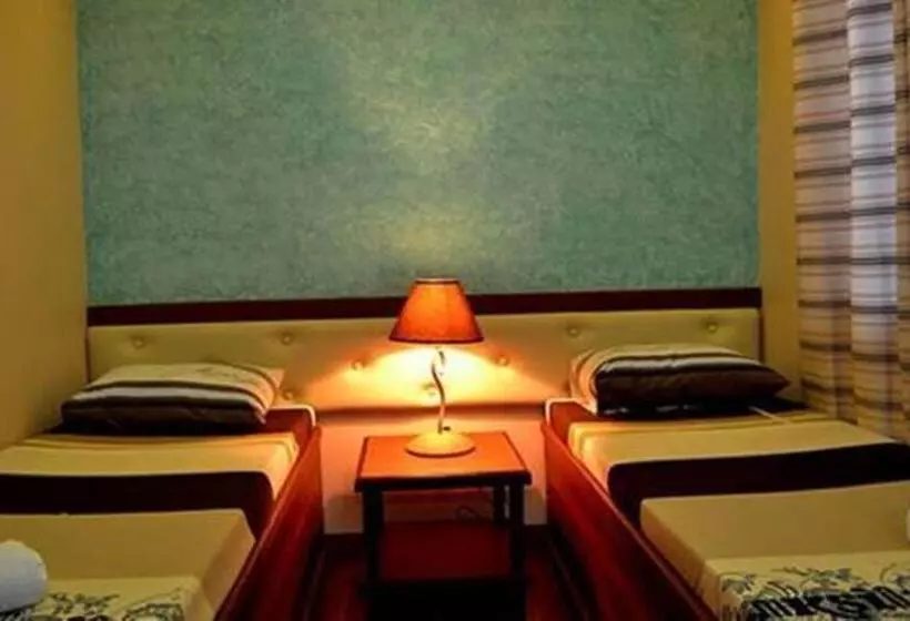 Aamiaismajoitus (B&B) Julieta S Pension House