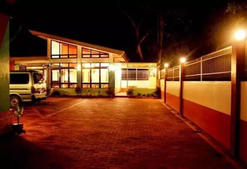 Aamiaismajoitus (B&B) Julieta S Pension House