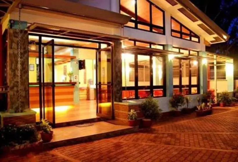 Aamiaismajoitus (B&B) Julieta S Pension House