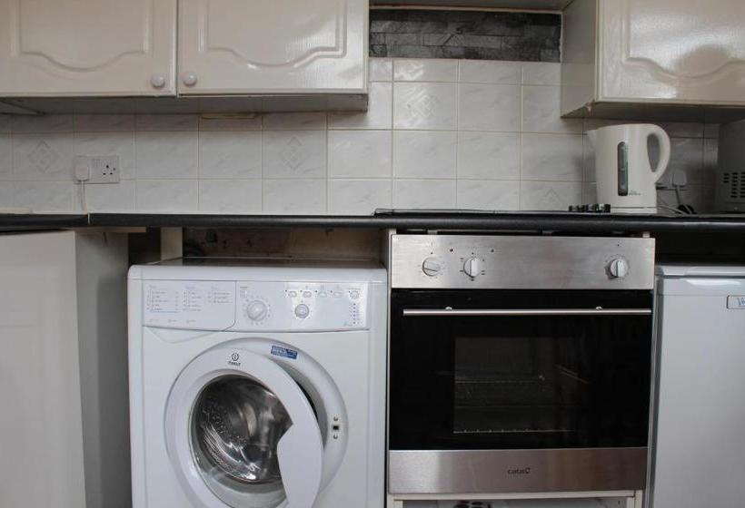 City Centre Rooms Lauriston