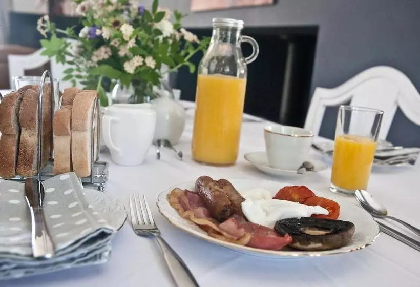 Delamere Farm B&b
