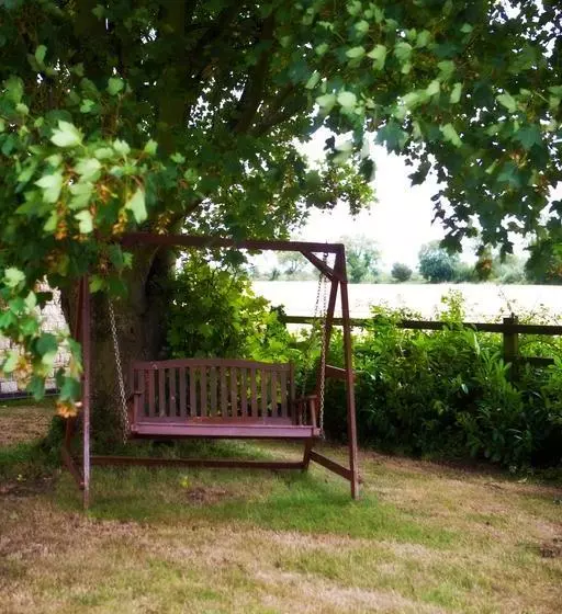Delamere Farm B&b